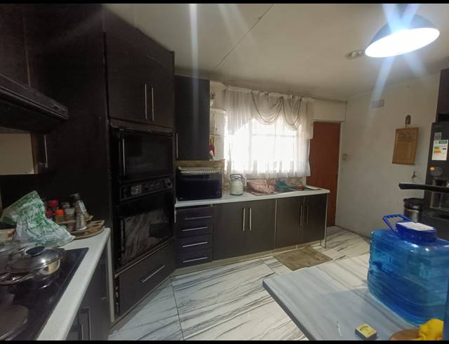 3 BEDROOM HOUSE FOR SALE IN BEDWORTH PARK